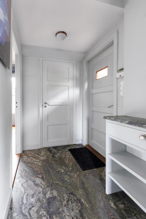 Fantastic 4 Bedroom Home In Bromma With Everything Stockholm Eksteriør billede