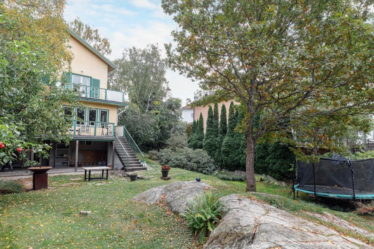 Fantastic 4 Bedroom Home In Bromma With Everything Stockholm Eksteriør billede
