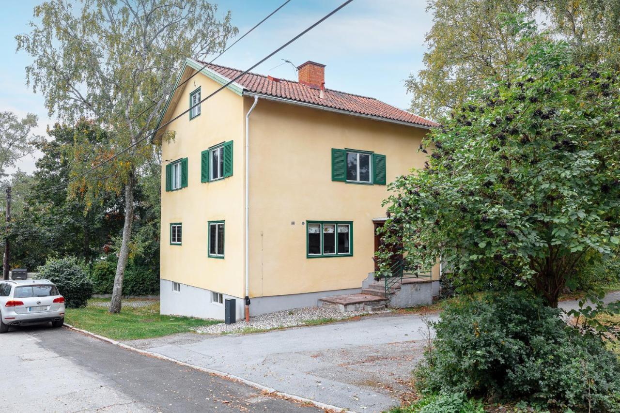 Fantastic 4 Bedroom Home In Bromma With Everything Stockholm Eksteriør billede