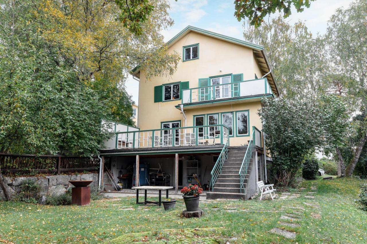 Fantastic 4 Bedroom Home In Bromma With Everything Stockholm Eksteriør billede